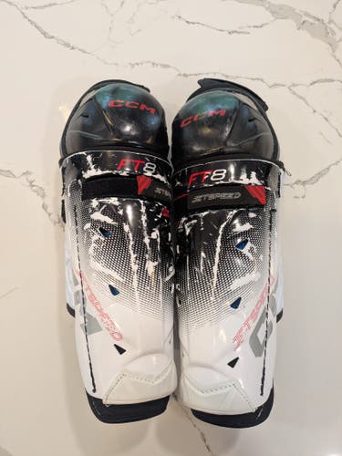 Junior CCM JetSpeed FT8 12" Shin Pads