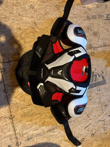 Large Intermediate Bauer Vapor Flypro Shoulder Pads (Used)