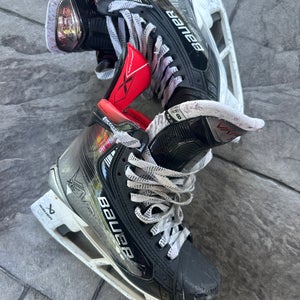 Black/Gray 2023 Bauer Vapor X5 Pro Hockey Skates 8 (Used)