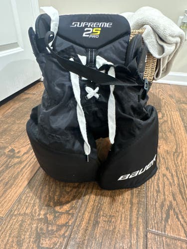 Youth Large Bauer Supreme 2S Hockey Pants