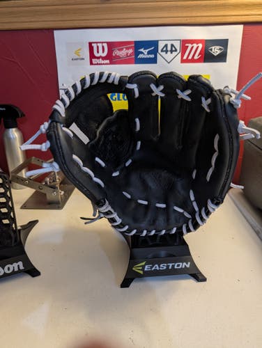 Outfield RH Easton Black Magic Series Baseball Glove 12.5" (Used)