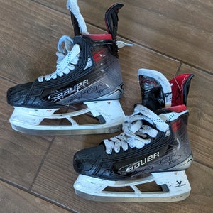 Bauer Vapor X5 Pro Hockey Skates Size 3.5 (Used)