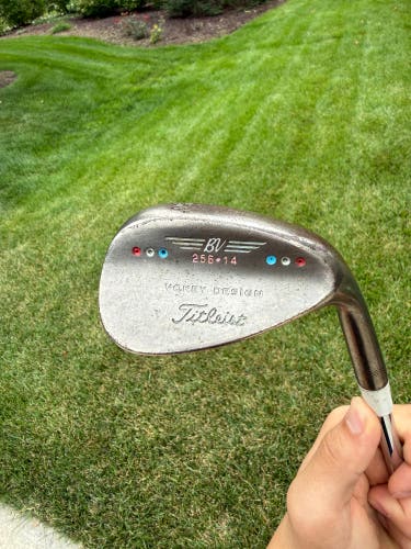 Men's Titleist Vokey Right Handed Wedge 56 Degree Steel Shaft (Used) CHECK DESCRIPTION