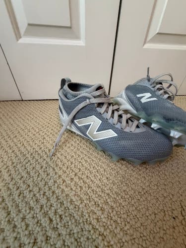 New Balance FreezeLX v5 Mid Top (Used) Gray Size Mens 8.0 Wide (2E)