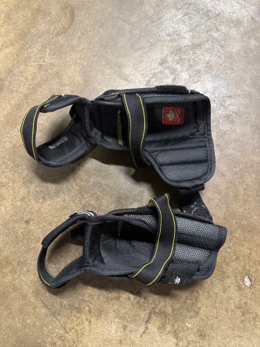 Junior Small CCM Tacks 9550 Elbow Pads (Used)
