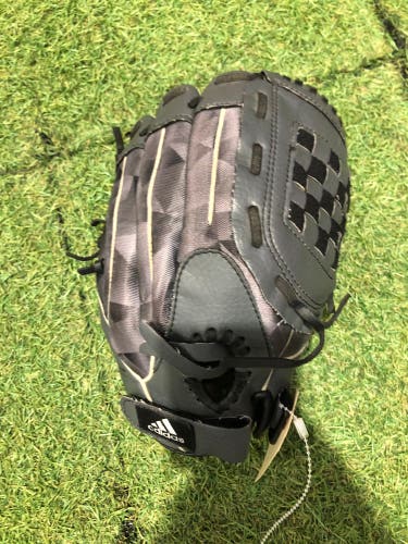 Adidas EAZY CLOSE RH Pitcher's Baseball Glove 10.5" (Used)