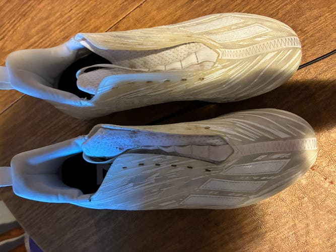 White Unisex Size M 7.5 (W 8.5) Adult Adidas Adizero Low Top (Used)