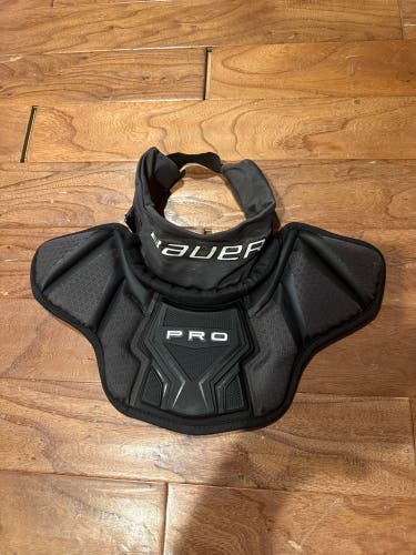 Senior Bauer Pro used neck protector