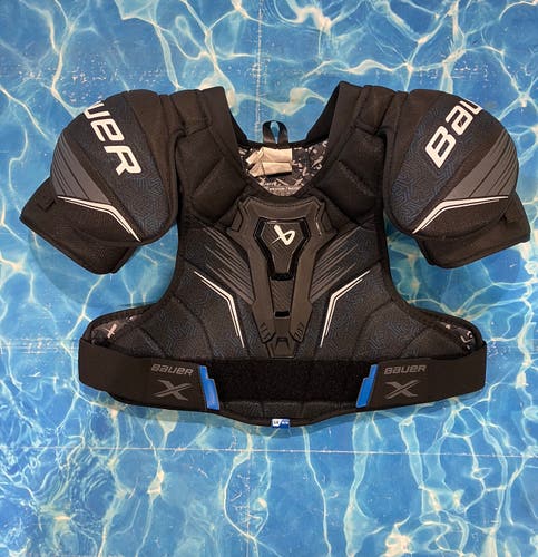 Medium Senior Bauer X Shoulder Pads (Used)