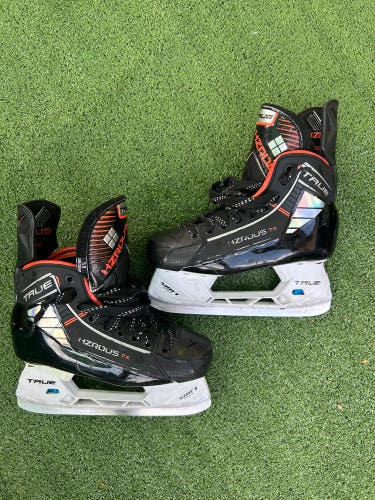 Intermediate True HZRDUS 7x Hockey Skates Regular Width Size 5 (Used)