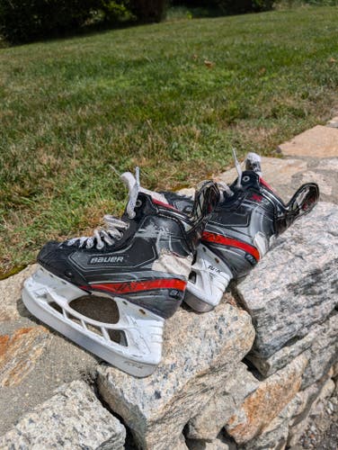 Black/Yellow Bauer Vapor X2.9 Hockey Skates Regular Width Size 3 (Used)