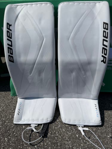 XS Senior Bauer FlyLite Goalie Leg Pads (New)