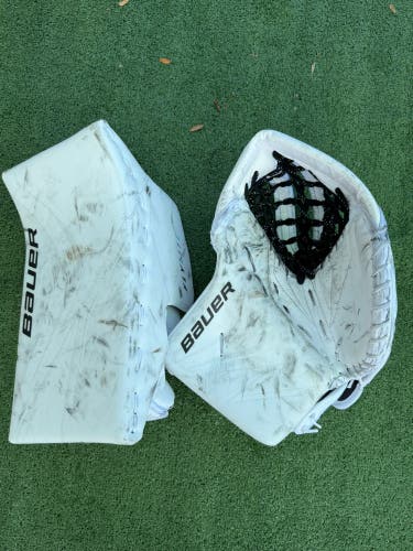 Senior Bauer FlyLite Regular Goalie Glove & Blocker