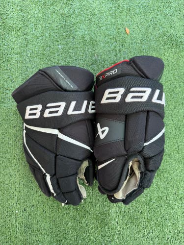 14" Senior Bauer Vapor 3X Pro Gloves