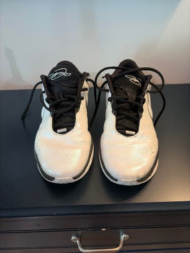 Men's Size M 11.0 (W 12.0) Nike lebron 21 Shoes (Used)
