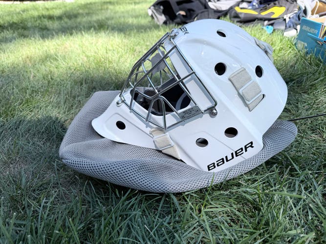 Medium Bauer Helmet (Used)
