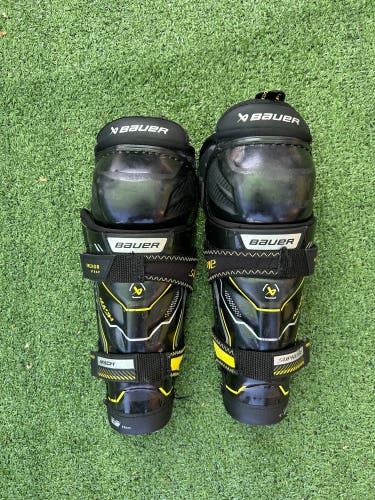 9" Youth Bauer Supreme Mach Shin Pads