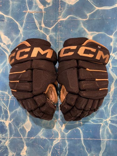 Junior CCM HG4P3C Gloves 11" | Oakland Jr. Grizzlies (Used)