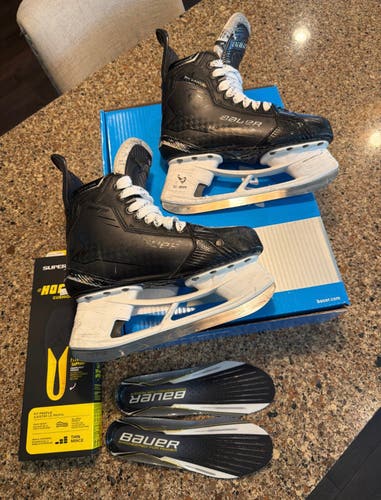 2024 Bauer Supreme Shadow Hockey Skates 6 (Used)