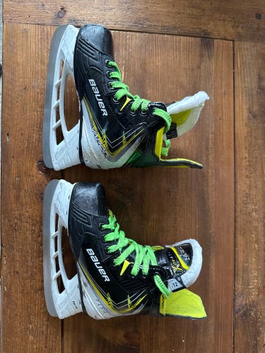 2025 Bauer Vapor Fly40 Hockey Skates Regular Width 12 (Used)