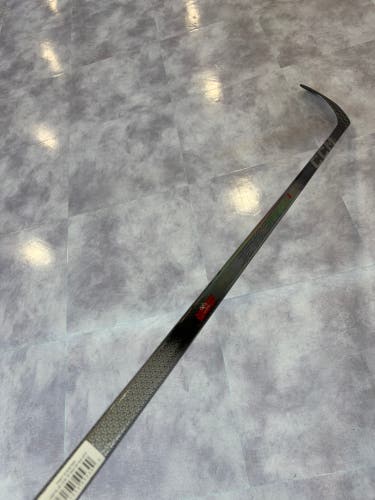 Junior CCM JetSpeed FT8 Hockey Stick Right Handed P29 50 Flex (Used)