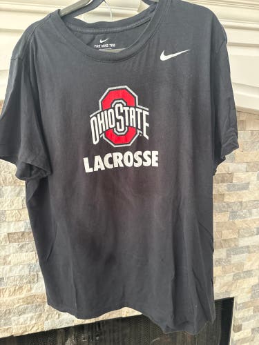 Black XL Men's Nike Shirt (Used)