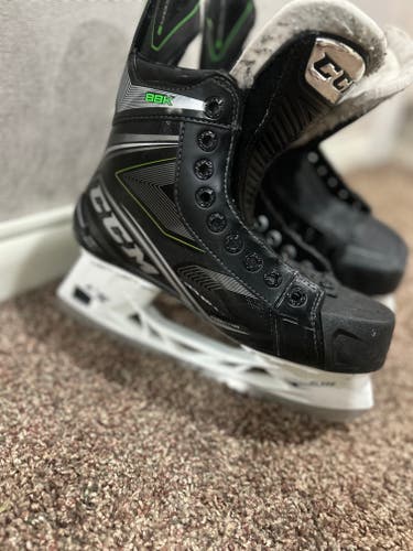 CCM 88k size 6 regular width skates -
