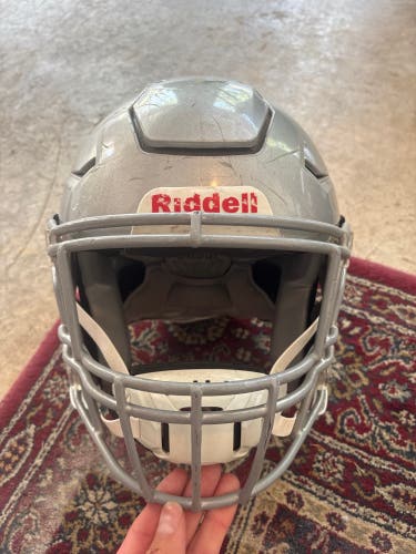 Silver Youth Large Riddell SpeedFlex Helmet (Used)