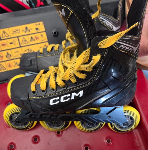 CCM Super Tacks 9350 Inline Skates Regular Width Size 4 (Used)