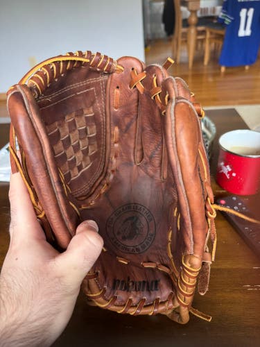 Nokona Walnut RH Outfield Baseball Glove 13"  NWOT