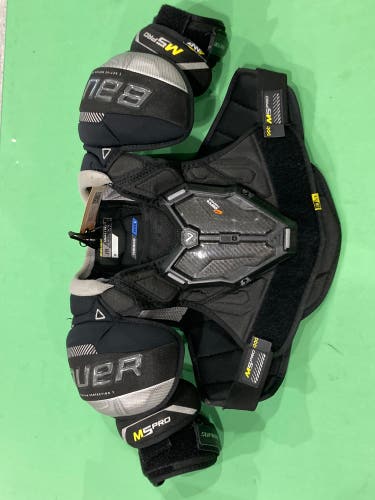 Small Junior Bauer Supreme M5 Pro Shoulder Pads (Used)