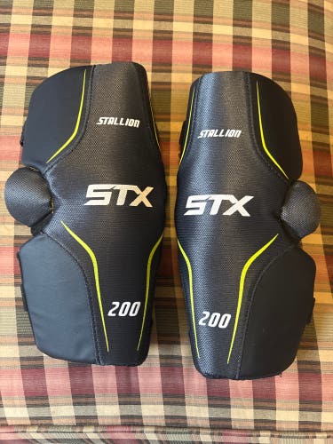 Large Adult STX Stallion 200 Arm Pads (Used)