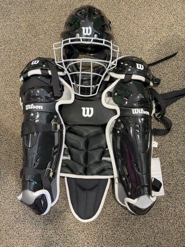 Intermediate Wilson C1K Catcher's Set (New)