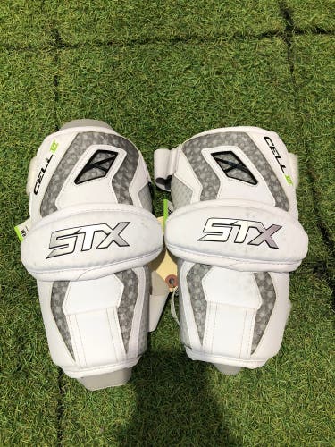 Adult Medium STX Cell VI Arm Pads (Used)