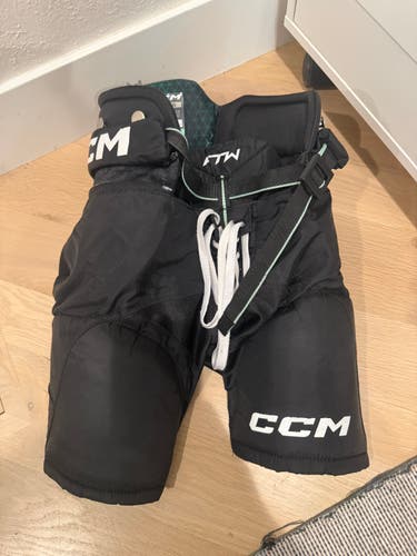 Girls Junior Small CCM JetSpeed FTW Hockey Pants