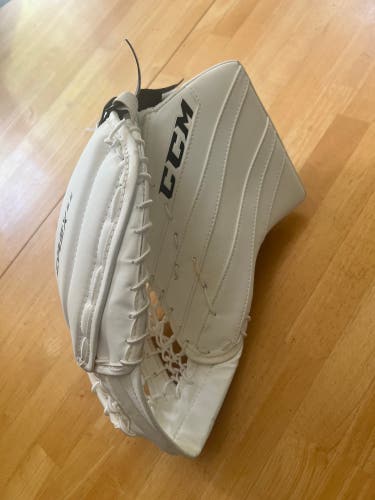 CCM Extreme Flex 5.5 Regular (New)