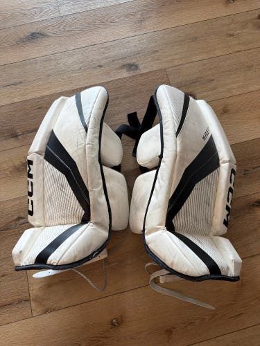24" CCM YTFLEX 3 Goalie Leg Pads (Used)