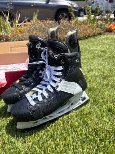 Black/White 2024 CCM Tacks XF 652 Pro Hockey Skates Regular Width Size 5.5 (Used)