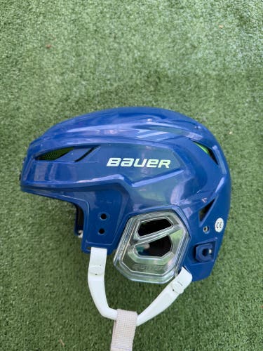 Small Bauer Hyperlite Helmet