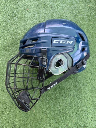 Large CCM Tacks 910 Helmet