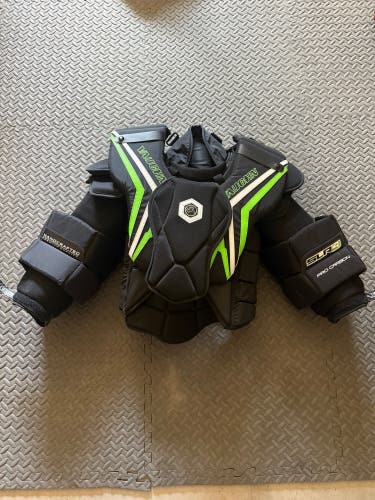 Large Vaughn SLR4 Pro Carbon Goalie Chest Protector (New)
