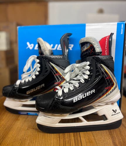 Bauer Vapor Flypro Hockey Skates -Senior Size 6 /Fit 1 (Excellent Condition)
