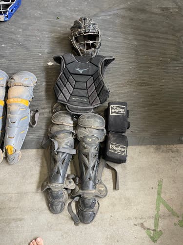 Black Mizuno Samurai Catcher's Set (Used)