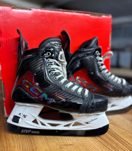 CCM JetSpeed FT8 Pro - Senior 6 (Excellent Condition)