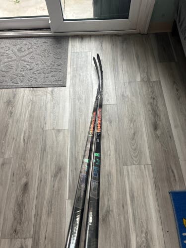 CCM Trigger 8 Pro 2 PACK Pro Stock Hockey Stick Grip Right 85 Flex PM9 MOD 81239