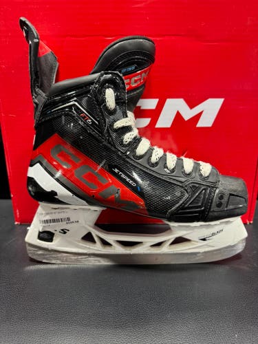 2023 CCM JetSpeed FT6 Hockey Skates Regular Width Size 5.5 (Used)