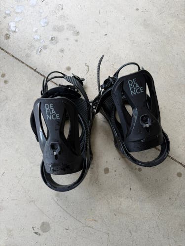 Men's Medium Snowboard Bindings (Used)