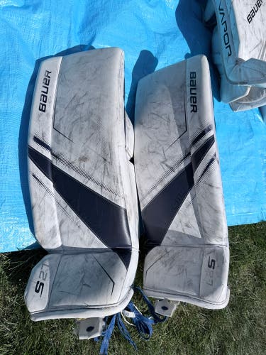 Large Bauer Supreme S27 Goalie Leg Pads (Used)