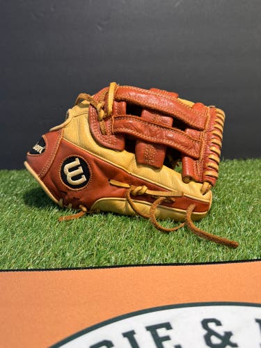 2023 Wilson A500 RH Infield Baseball Glove 12" (Used)