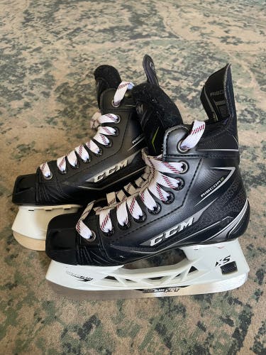 CCM Ribcor Maxx Pro Hockey Skates Regular Width Size 1.5 (Used)
